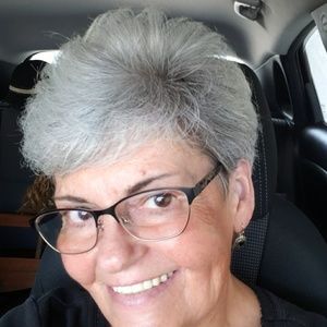 Meet your Posher, Debra